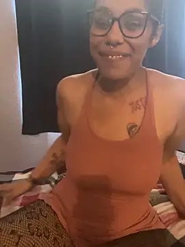 Desirae_Luciano webkamerás műsora