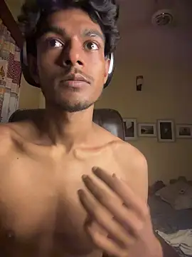 thecatfishh Adlı Modelin Canlı XXX Sohbeti