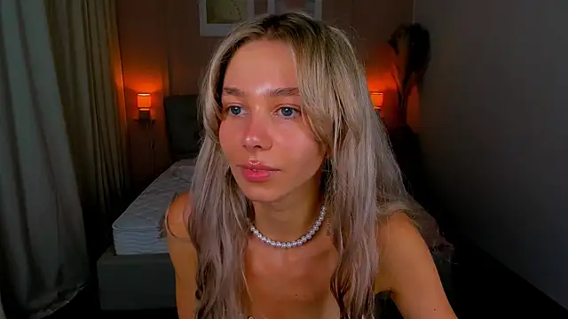 LuluAlis' Live XXX Chat