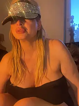 Lisavontease 现场XXX聊天
