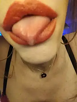 Luna_Kitanna's Live XXX Chat