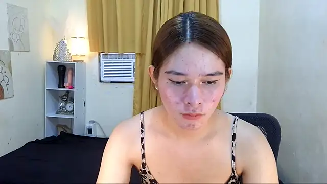 Mimi_Mckinley Webcamshow