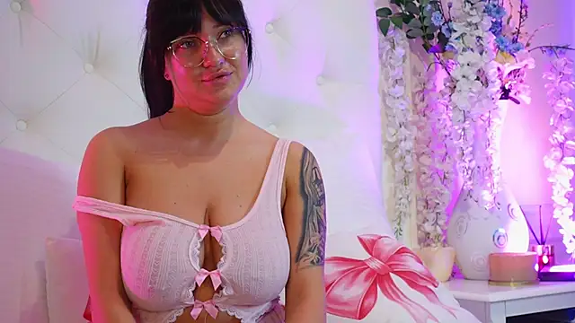 NadiaKeyss 라이브 XXX 채팅