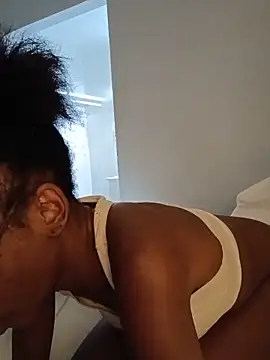 Jasmine_FullsShine élő XXX-chatje