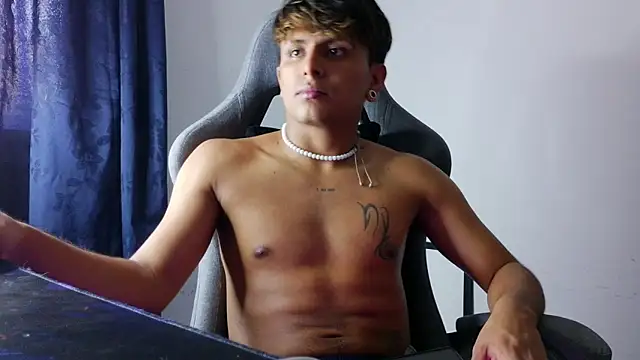 Show modela dany_fans na web-kameri