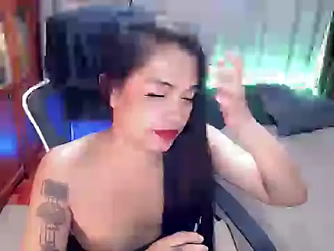 UrAsianGoddess Show Webcam