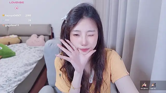 yuyu_77n Webbikameraesitys