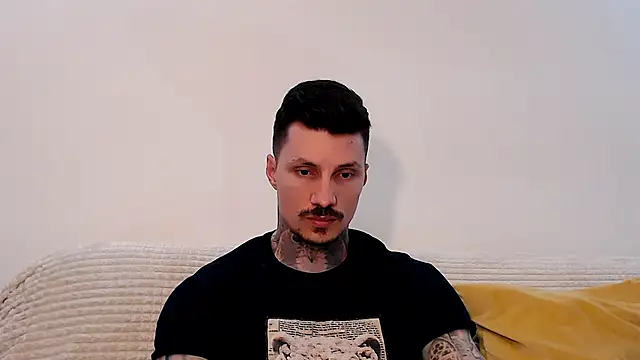 tyago_doll Chat XXX in diretta