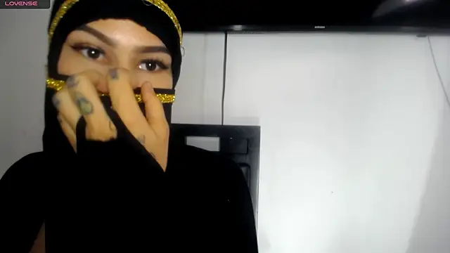 Fox_Lovesn Webbikameraesitys