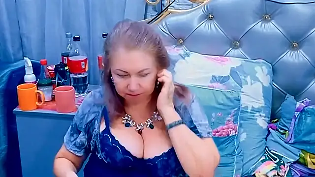แชท XXX สดของ Hornystepmom29
