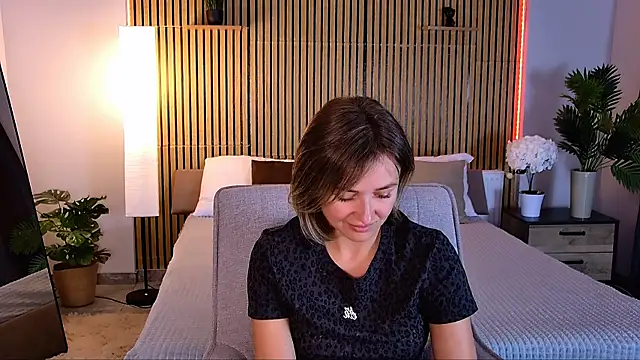 EmeraldGlow Chat XXX in diretta