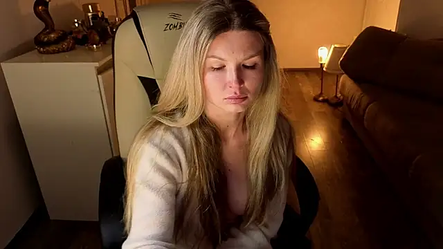 Chat +18 de AngelMiaM ao vivo