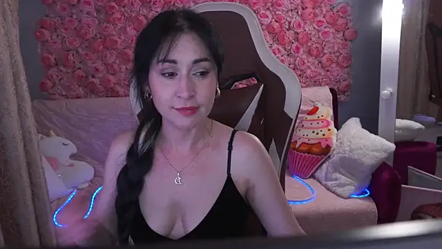 Chatroom XXX en direct de CarolinaaFoxyyy