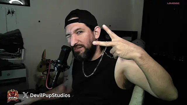 DevilPup75_ Chat XXX in diretta