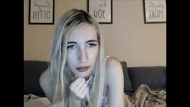 BarbieBlondieGirl's Live XXX Chat