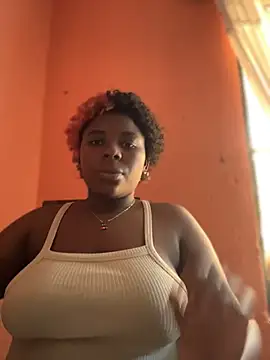 Lilith_alouqua Adlı Modelin Canlı XXX Sohbeti