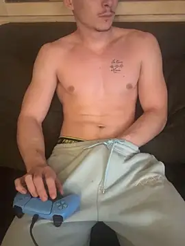 Lucas328706 live XXX chat