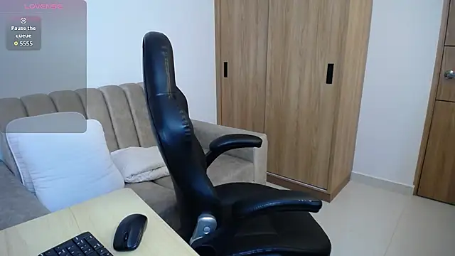 karoll_marquez Adlı Modelin Canlı XXX Sohbeti