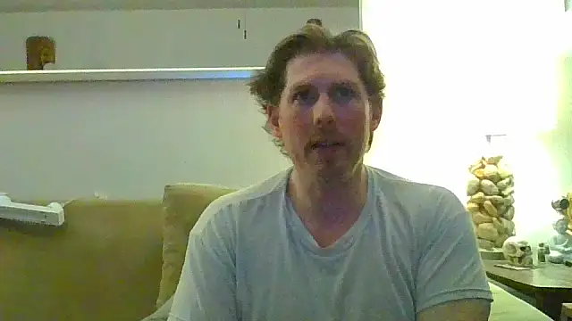 9VOLTT Chat XXX in diretta