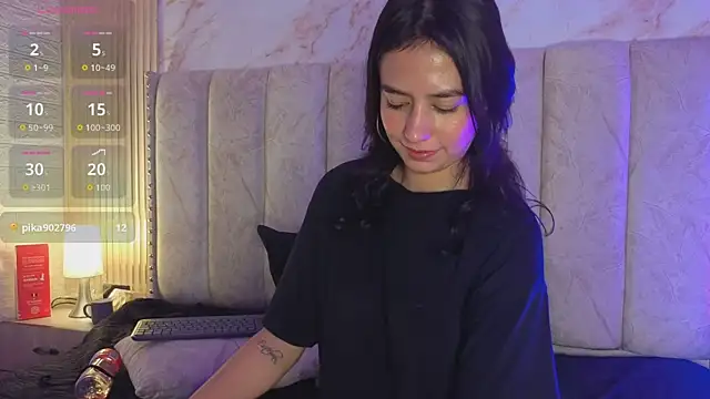Alahia_Bloom's Live XXX Chat