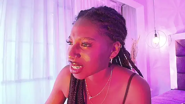 Queen_perla_'s Live XXX Chat