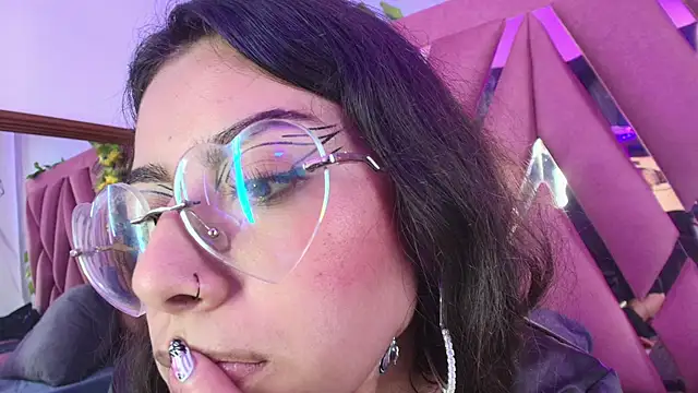 viollettaa_'s Live XXX Chat