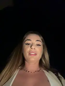 IsabellaEtthanのライブXXXチャット