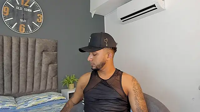Robin_Rief Chat XXX in diretta