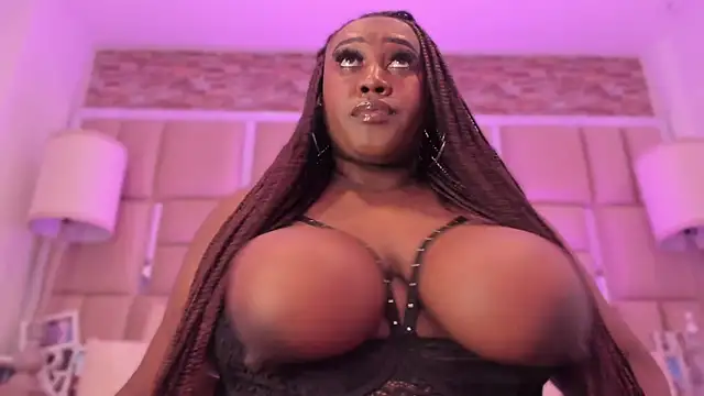 ShaniaBrownn live XXX chat