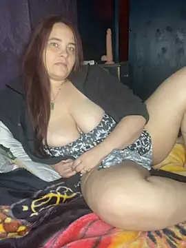 Queen_CamiXO élő XXX-chatje