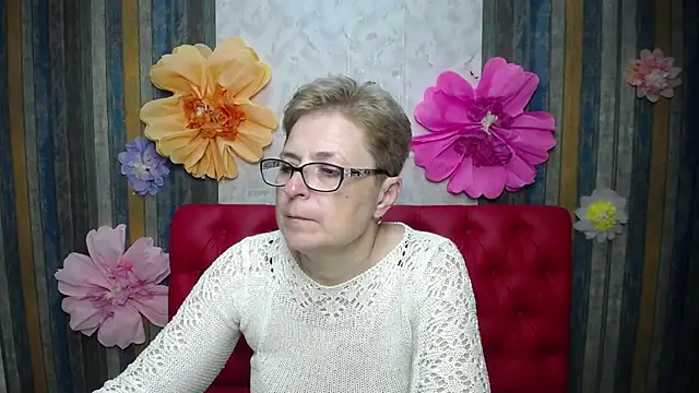 EmiliaGree's Live XXX Chat