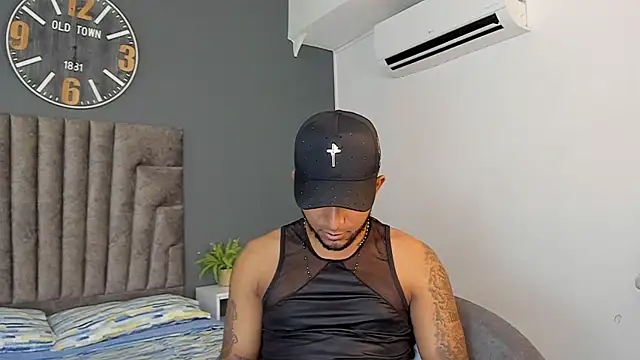 Robin_Rief's Live XXX Chat
