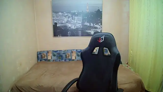 Živý XXX chat AdamDickens