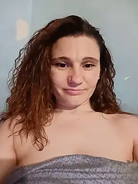 Show modela Oshine_BigBoobs_1 na web-kameri