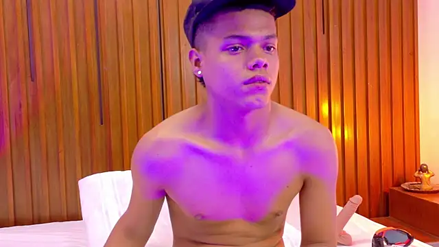 PATRIICKMILLER_ Show in webcam