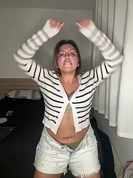 Miickinow 라이브 XXX 채팅