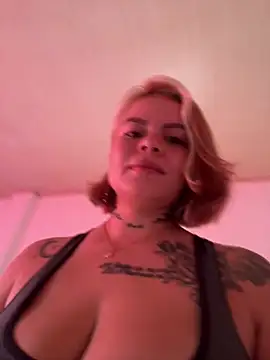 Chat +18 de _CuteGirls_ ao vivo