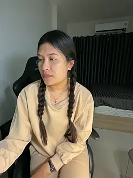 NaughtyKK_ Pertunjukan Webcam