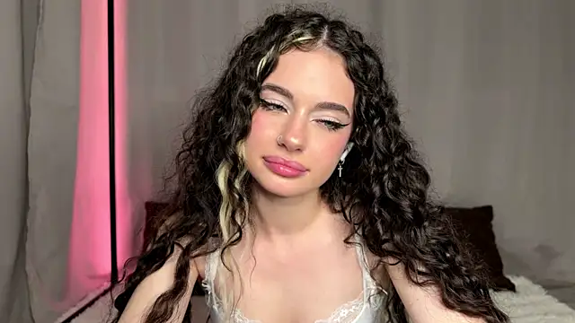 دردشة Moonfaairy الجنسية المباشرة