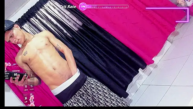 BoysTwMen Show in webcam