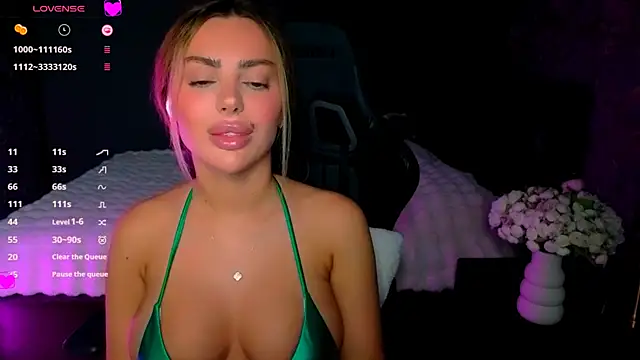 Chat +18 de Ayla__Demir ao vivo