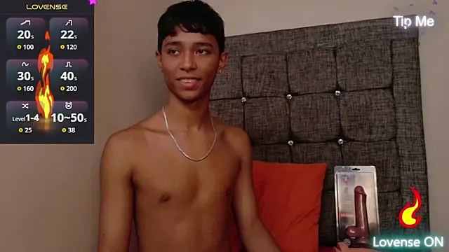 Chat XXX ao vivo de Little_Twink19x