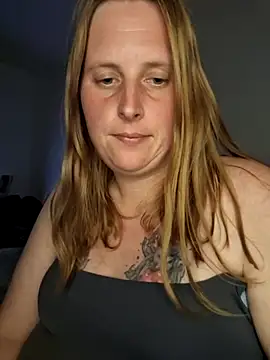 Nadja37's Live XXX Chat
