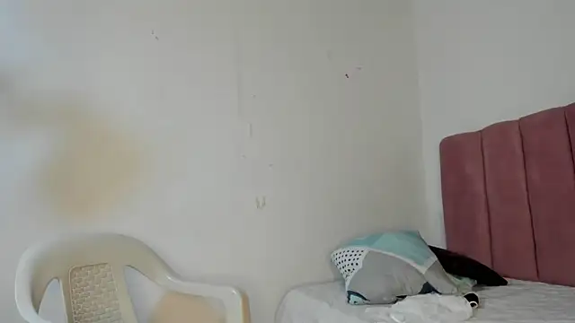 Tahira_21_'s Webcam Show