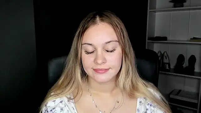 kitty_valeria – Naživo XXX chat