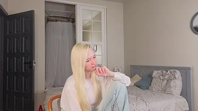 KenyaHema Chat XXX in diretta