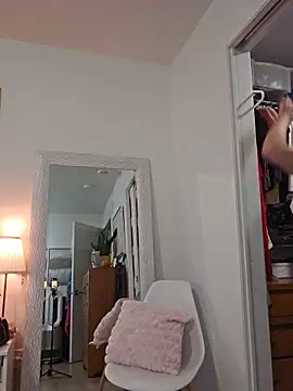 Ellie-Elizabeth – Naživo XXX chat