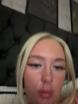 Vanillaheavennn's Live XXX Chat