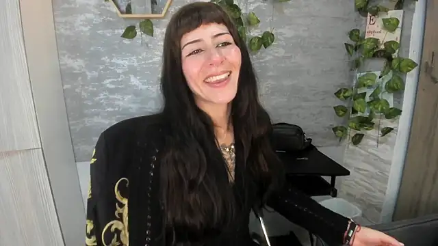 Mhelanny2's Live XXX Chat
