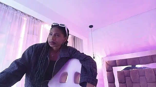 Queen_perla_'s Live XXX Chat